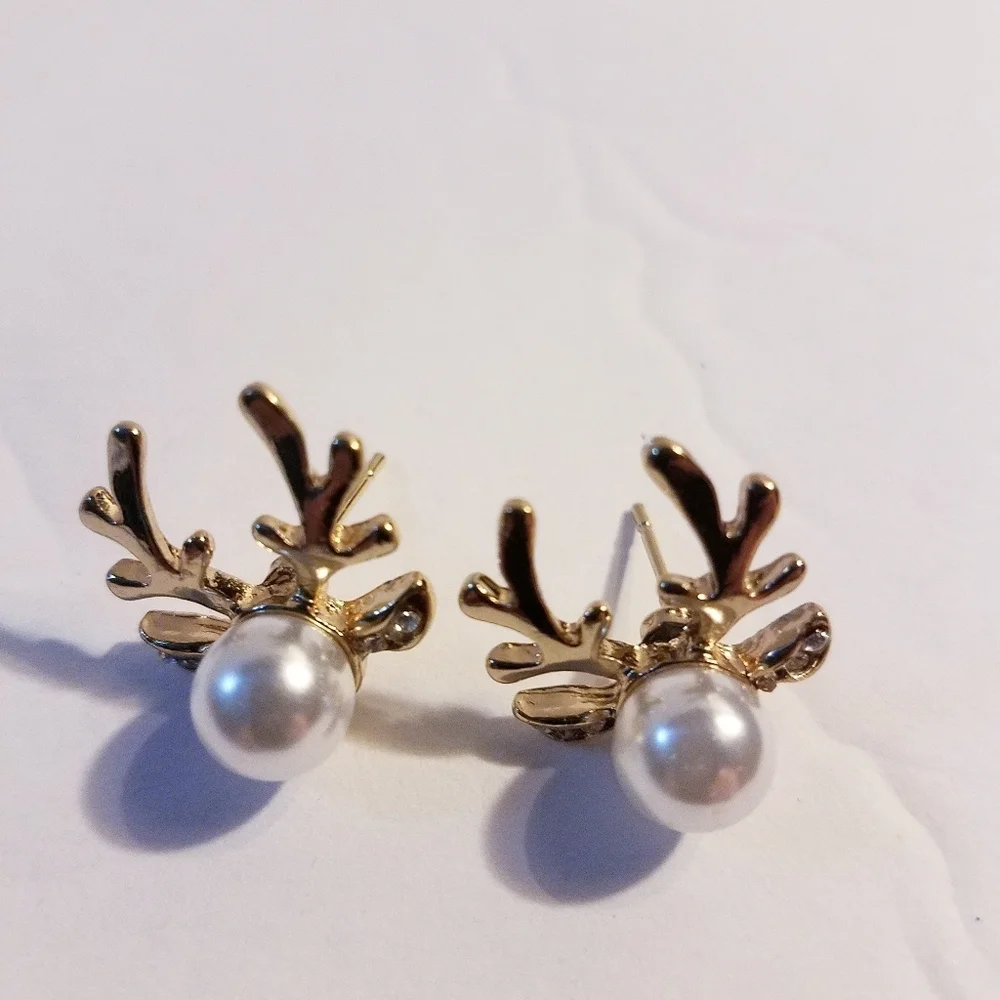 Reindeer Earrings Gold Tone with Faux Pearl New